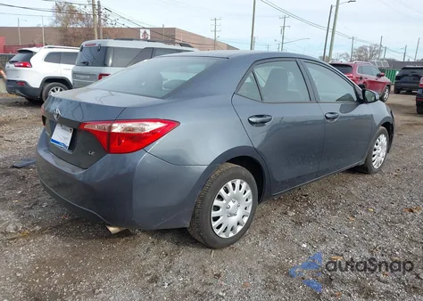 2017 Toyota Corolla Le z USA, uszkodzony, nr VIN 2T1BURHEXHC802333